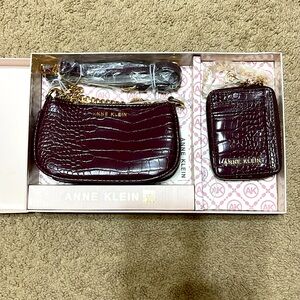 Brand new in box Anne Klein purse and wallet set